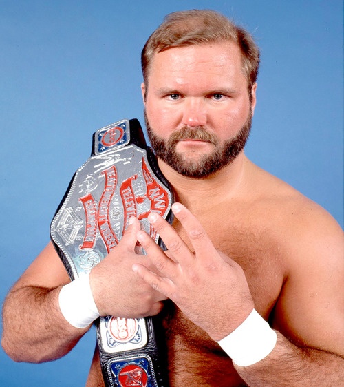 Arn with TV belt